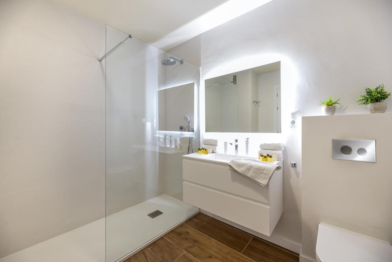Vacation Marbella I Top 1 Puerto Banus Sea Front Rental, Renovated Exterior photo